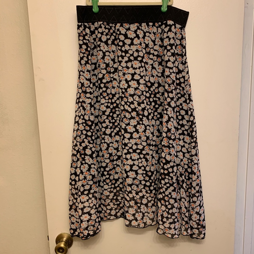 Lularoe Lola
